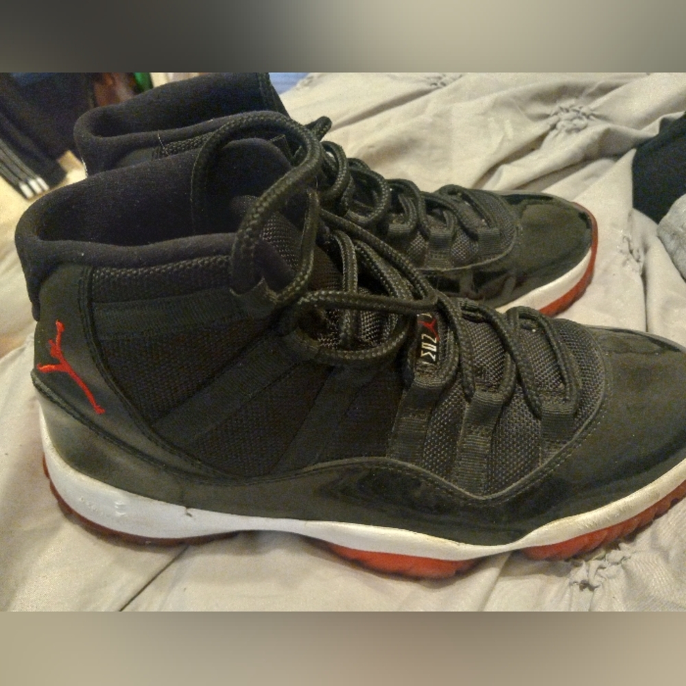 COPY - Jordan 11 bred 2012 good condition no box no insoles